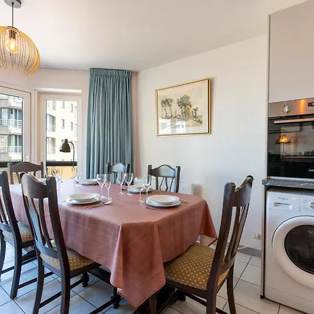Appartamento Zeewind Close To The By Interhome Blankenberge