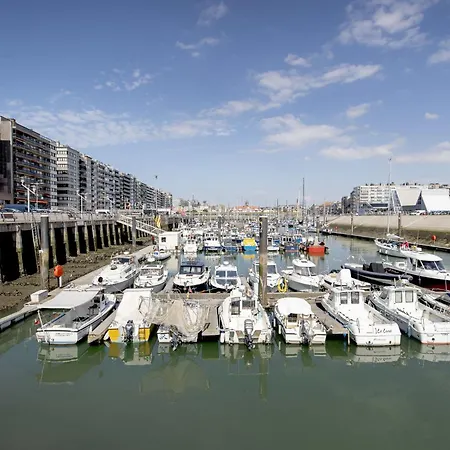 Zeewind Close To The By Interhome شقة
